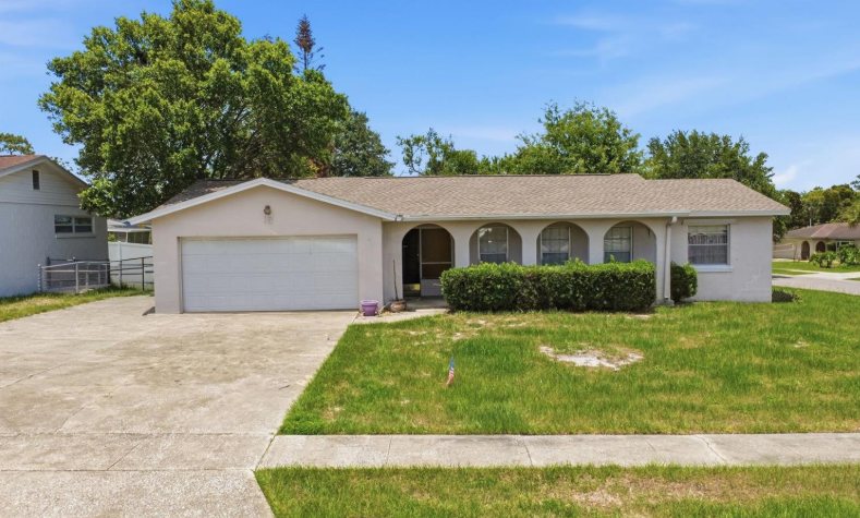 3BR / 2BA Block — 2-Car Garage — Seminole County · Casselberry (32707)