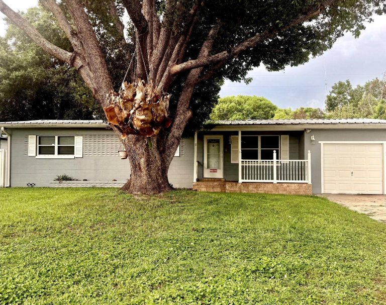 3BR / 1.5BA Block Bungalow — Greater Orlando · SoDo (32806)