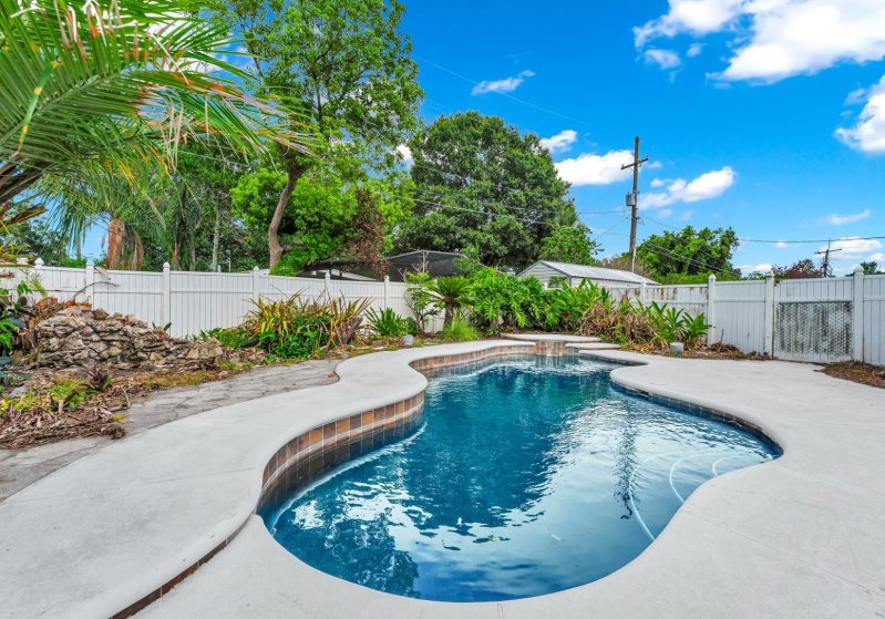 3BR / 2BA Block Pool Home — Greater Orlando · SoDo (32806)