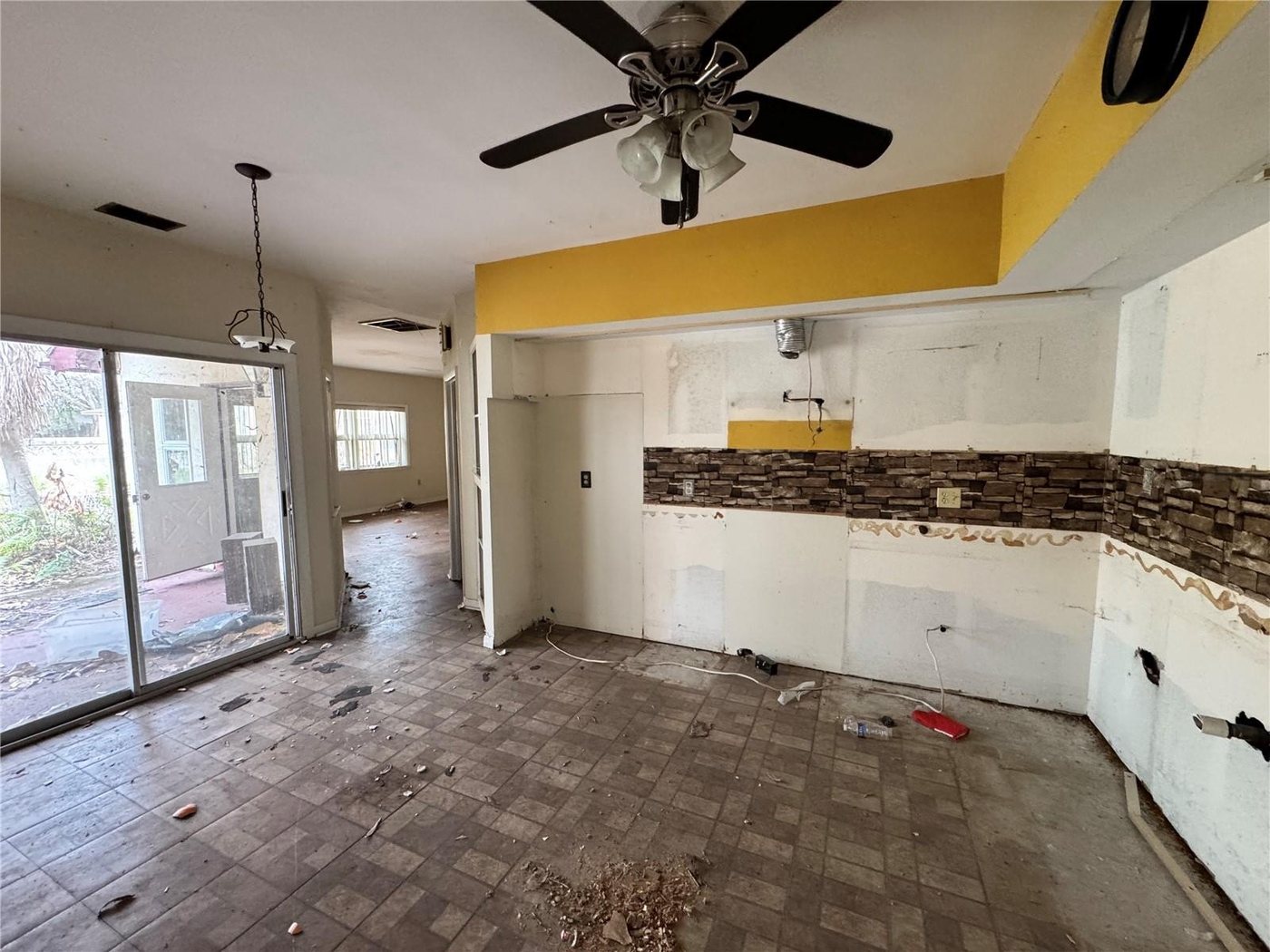 Polk County &middot; Winter Haven (33881) photo 9